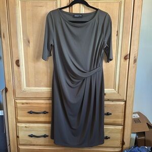 Mid-sleeve Dress. Jones collection New York. Large.